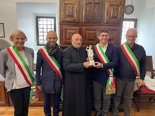 Puglia e piemonte unite nel culto dell'arcangelo michele, sindaco di avigliana: "monte sant'angelo grande esempio. nel 2022 tappa in piemonte per il festival michael" 