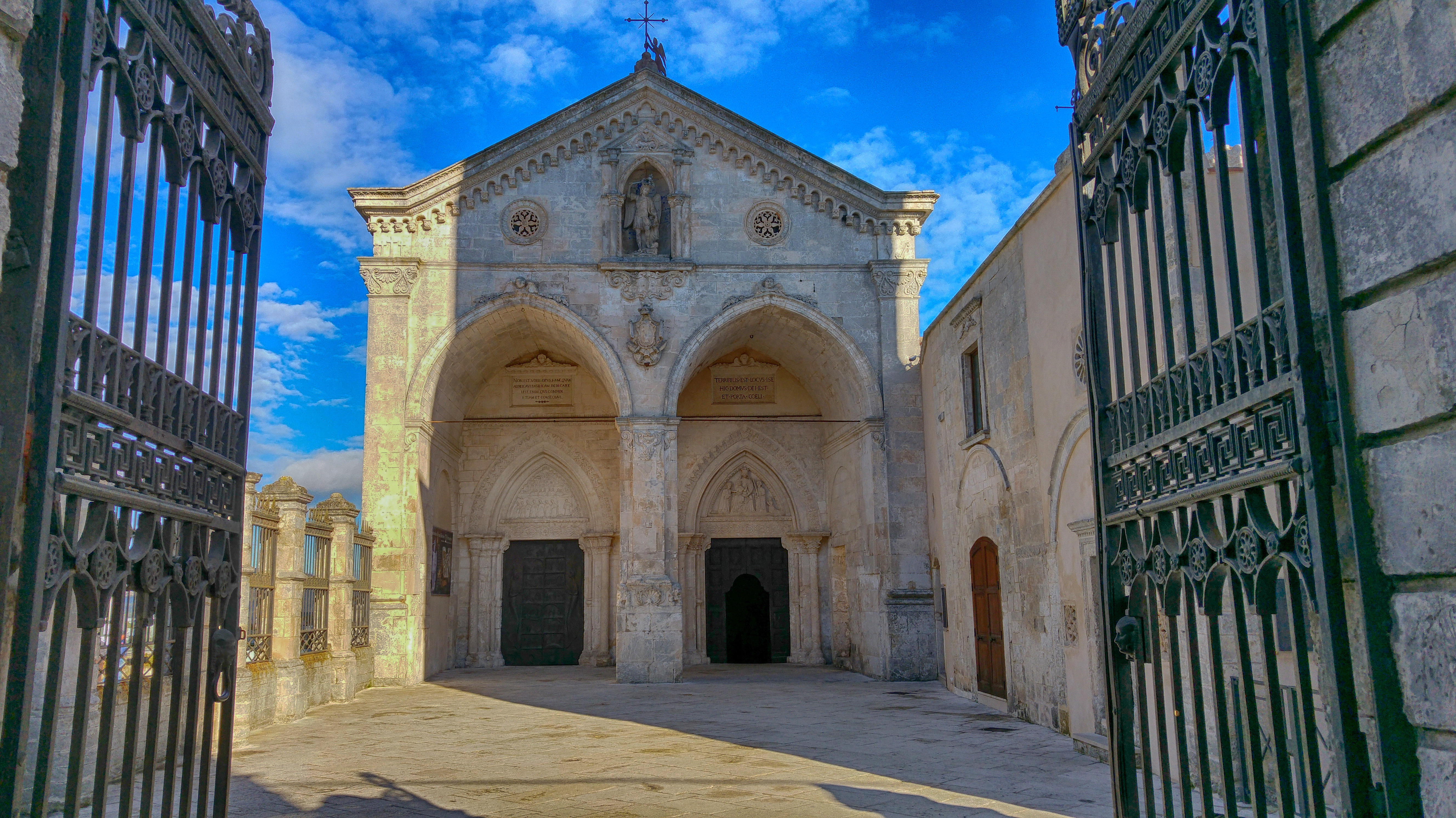 Ingresso-Santuario