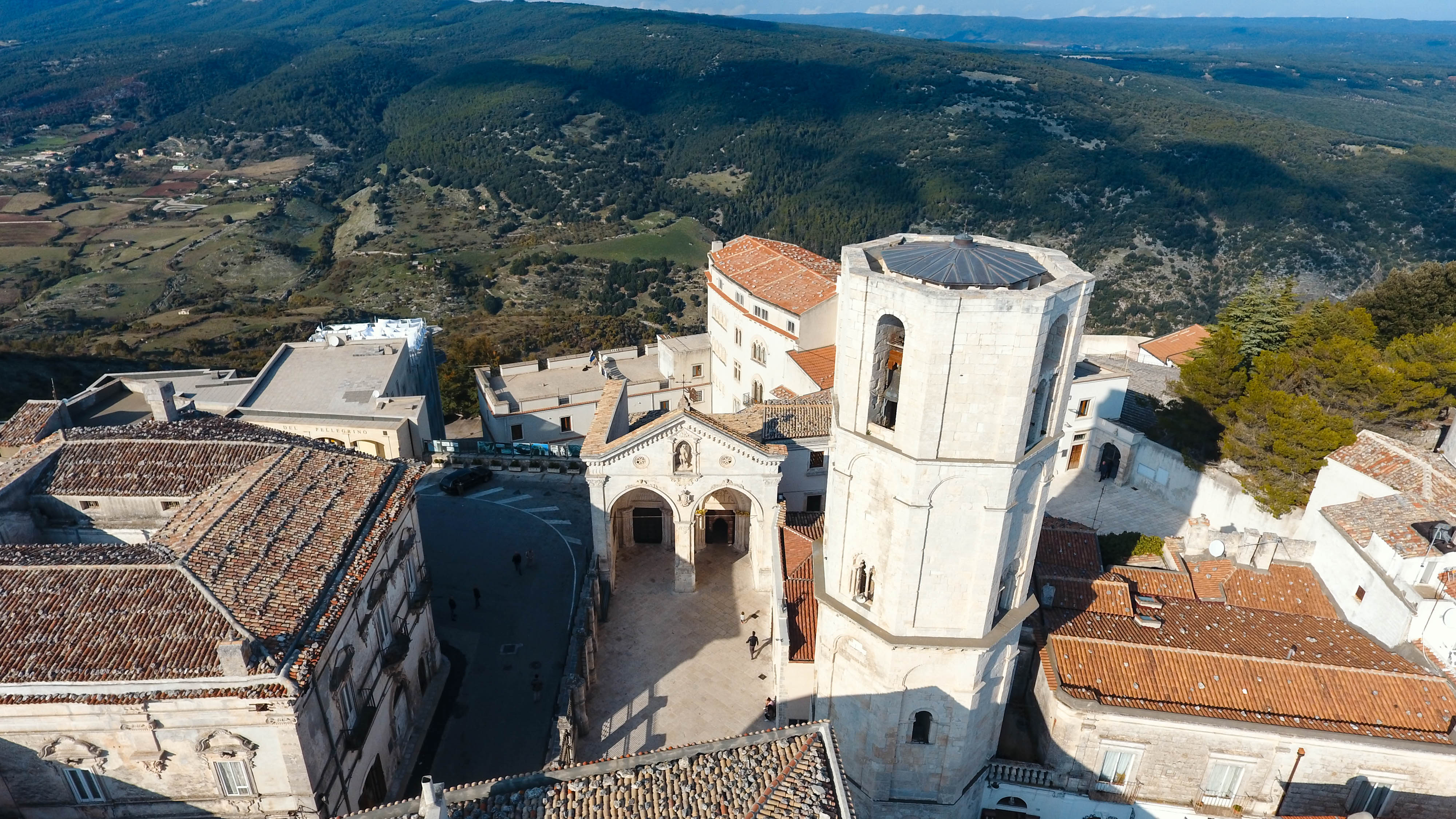 Veduta-Santuario-San Michele Arcangelo