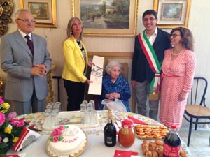 Il Sindaco festeggia i 100 anni di Vittoria Preziusi