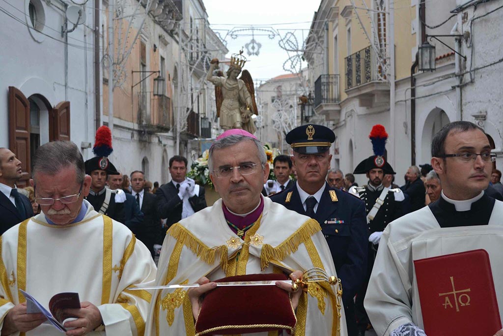 Mons. Michele Castoro è tornato al Padre 