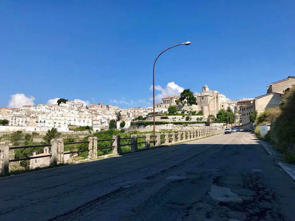 L’annuncio del Sindaco d’Arienzo: “Abbiamo trovato le risorse. Dopo 20 anni rifacciamo la Panoramica Sud” 