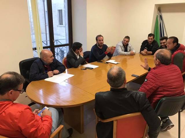 “Monte Sant’Angelo Città del pane”: l’Amministrazione incontra i panificatori e propone il soggetto unico per la promozione di “un’eccellenza gastronomica della Puglia”