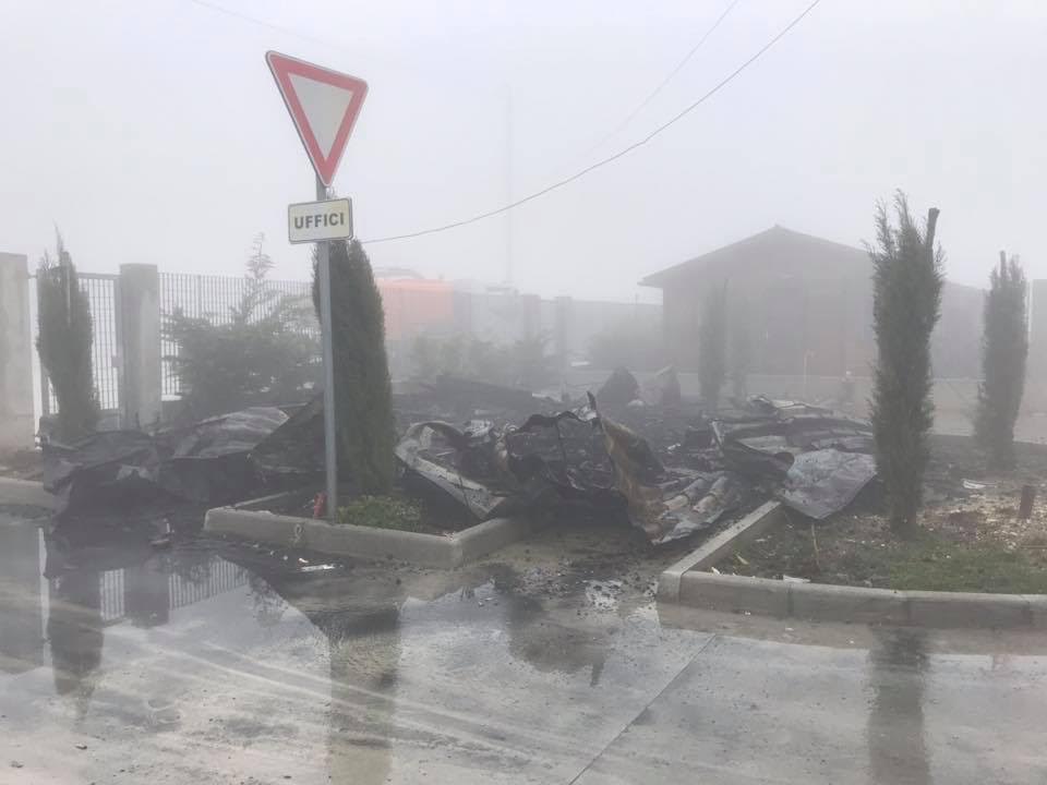 Terzo incendio al Centro Comunale di Raccolta, il Sindaco d’Arienzo: “Bisogna reagire”. Domani in Prefettura